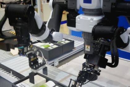 Boosting Manufacturing Efficiency with AI: Transforming Smart Factories